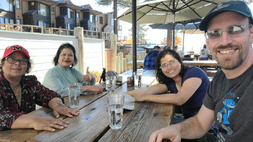 Whitecaps-Restaurant-on-Kings-Beach-at-Lake-Tahoe